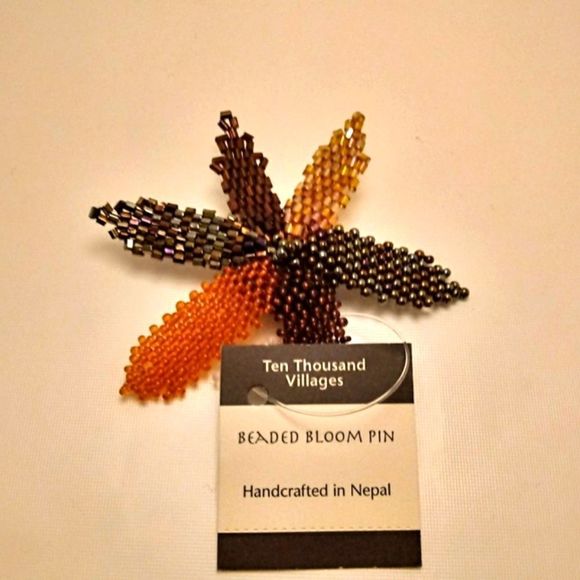 Vintage Jewelry - Vintage Handcrafted Flower Bloom Pin